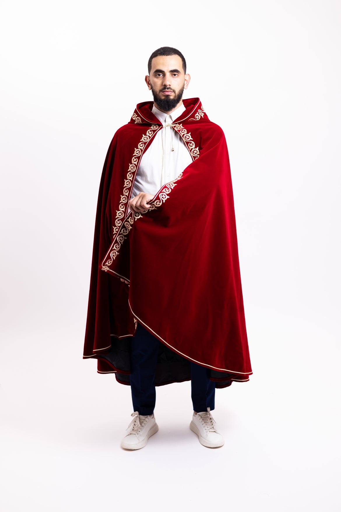 Le barnous rouge en velours