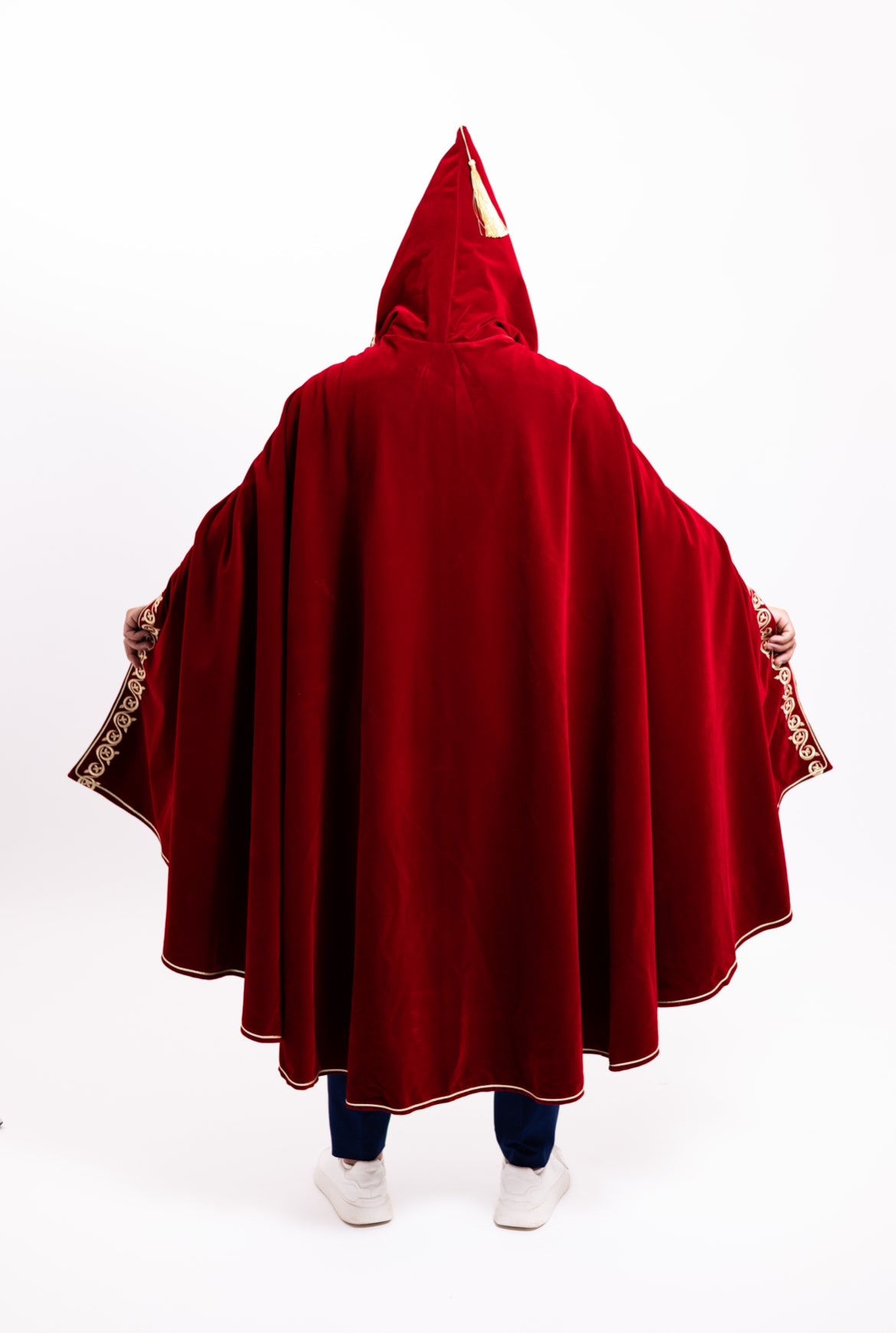 Le barnous rouge en velours