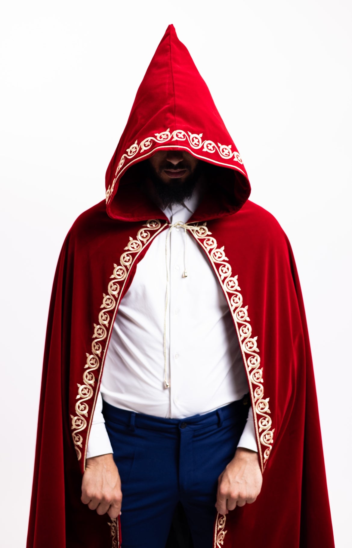 Le barnous rouge en velours