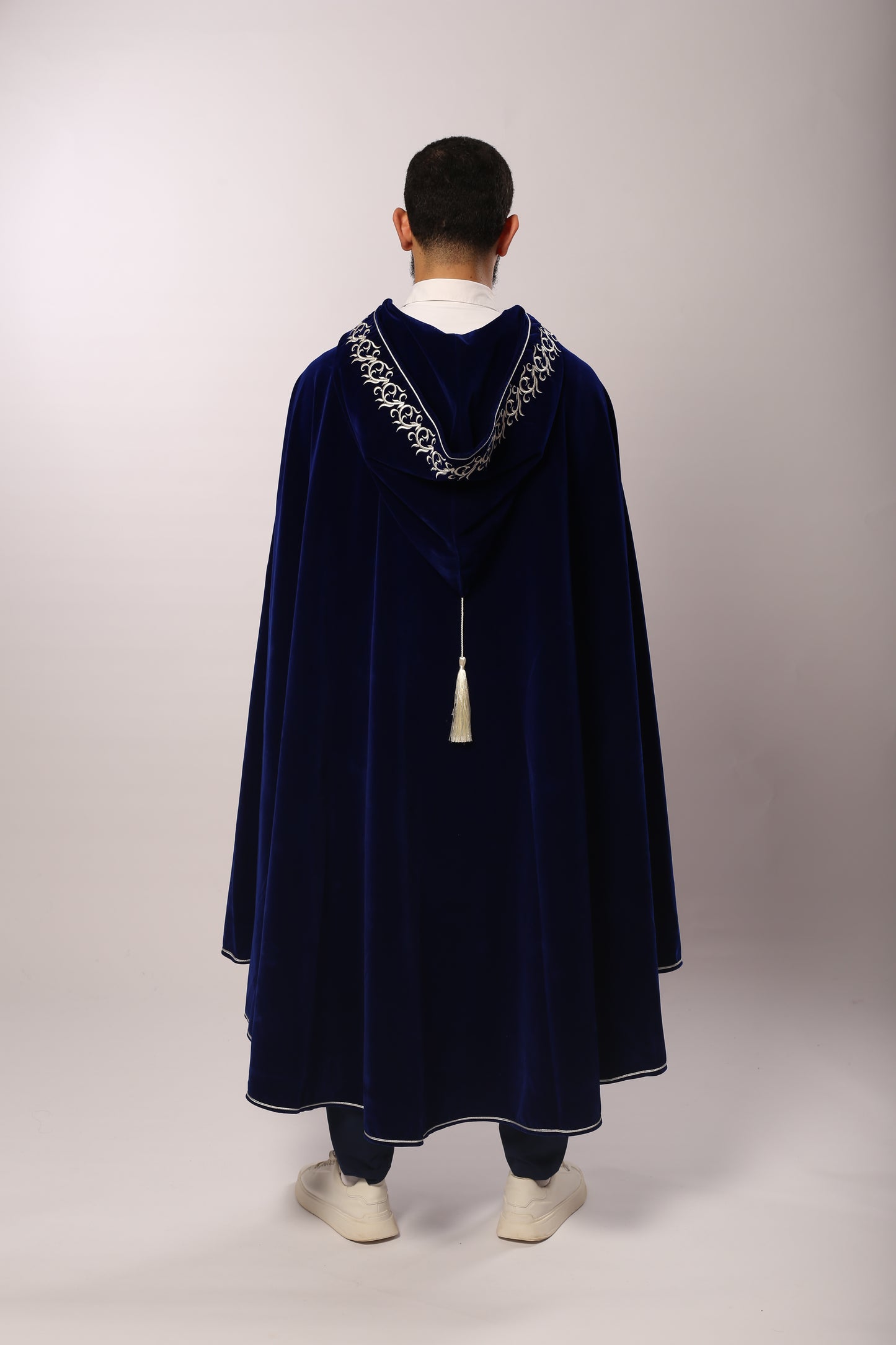 Barnous ASSIMI – Bleu Royal Velours EN PRÉCOMMANDE