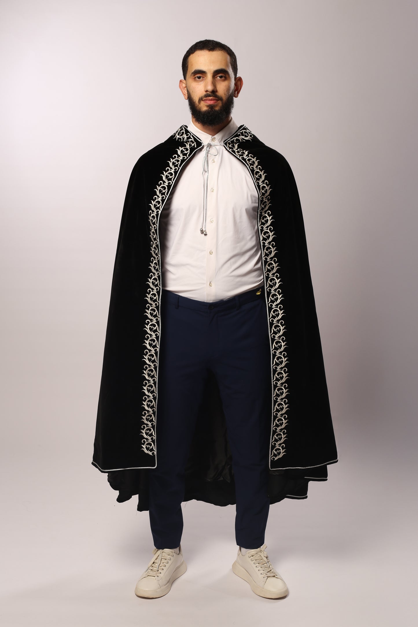 Barnous ASSIMI – Noir Velours EN PRÉCOMMANDE