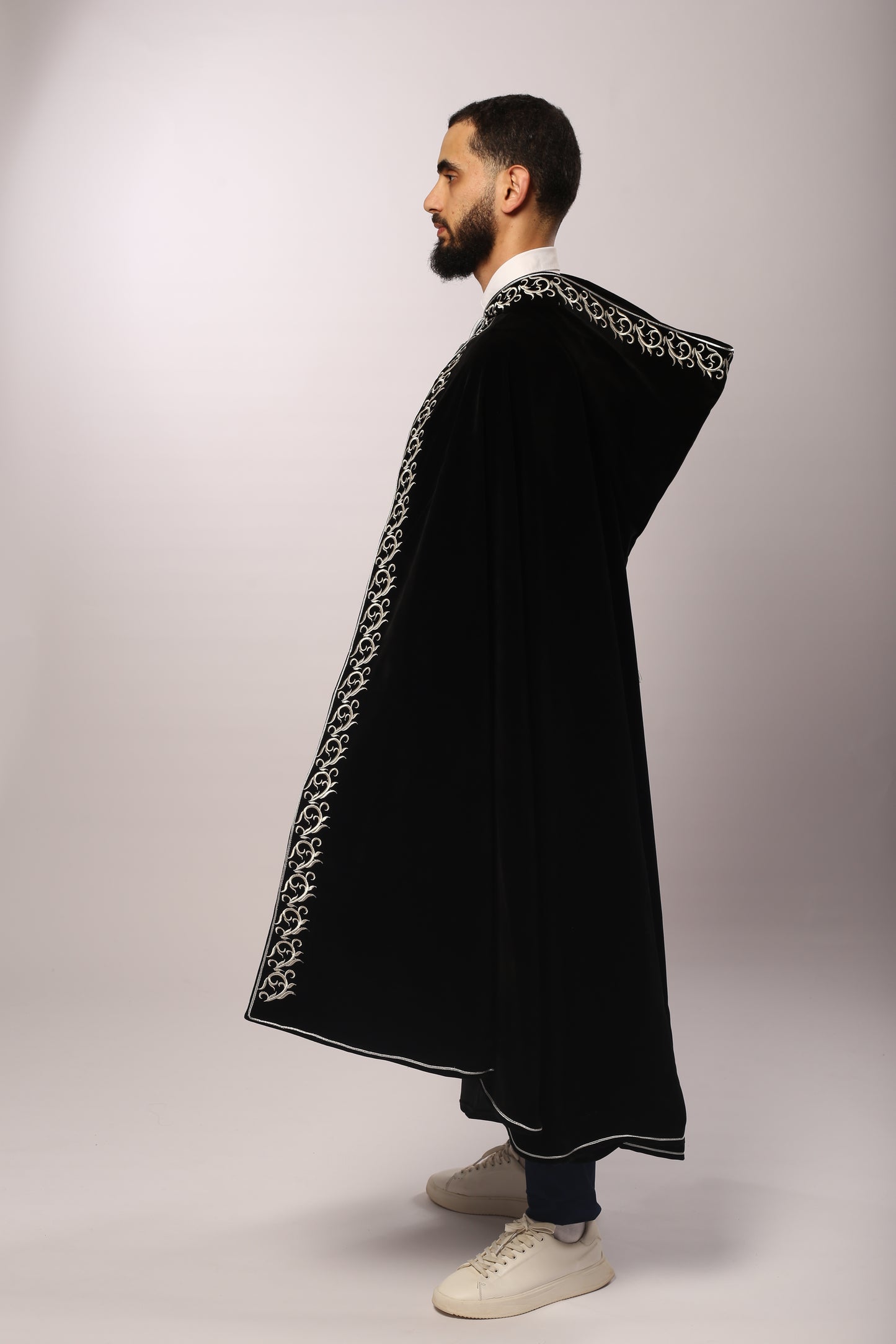 Barnous ASSIMI – Noir Velours EN PRÉCOMMANDE